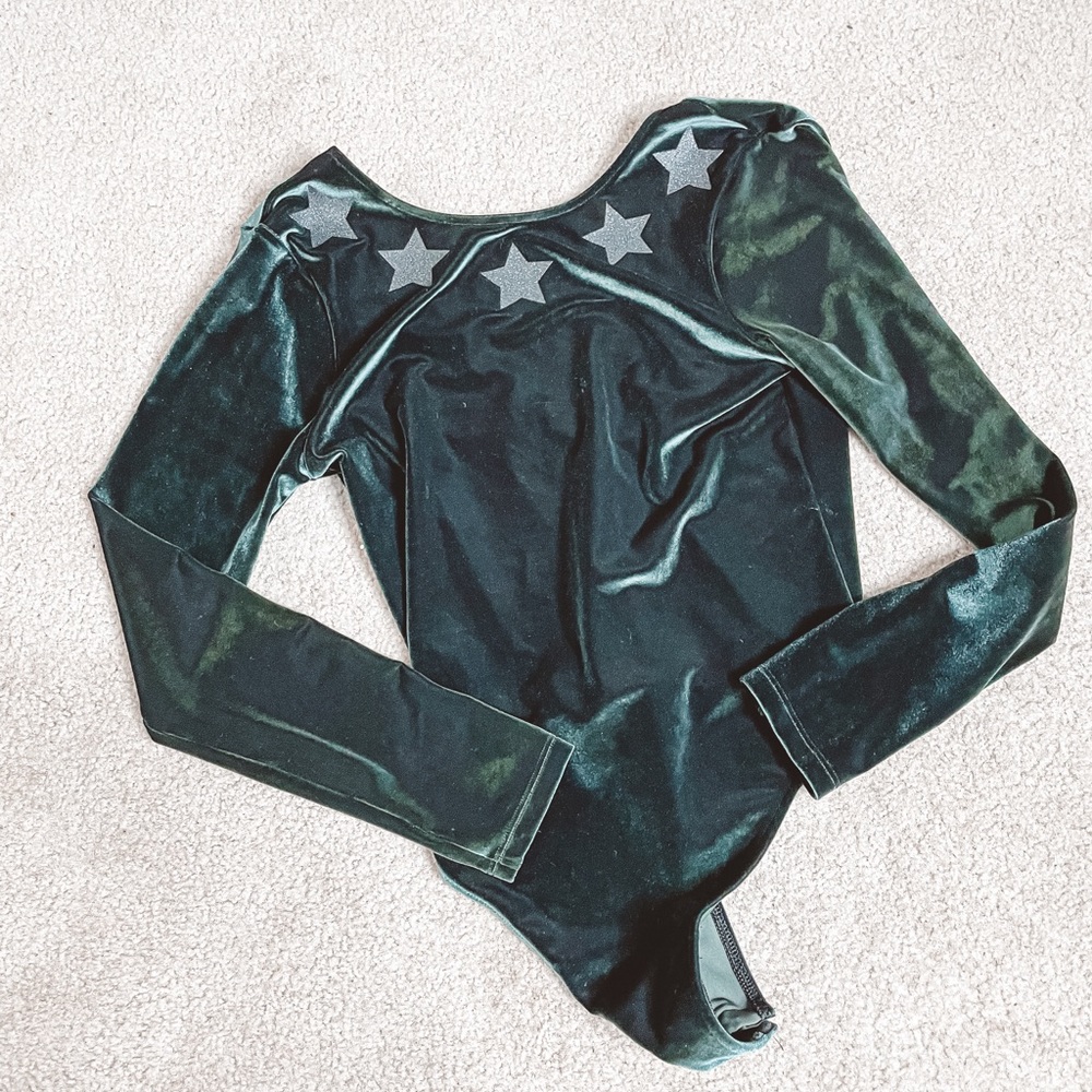 Victoria’s Secret star velvet backless bodysuit